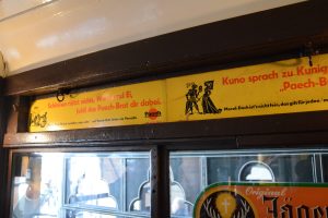 U-Bahn-Werbung im Depot für Kommunalverkehr in Berlin-Schöneberg. Foto: Ulrich Horb