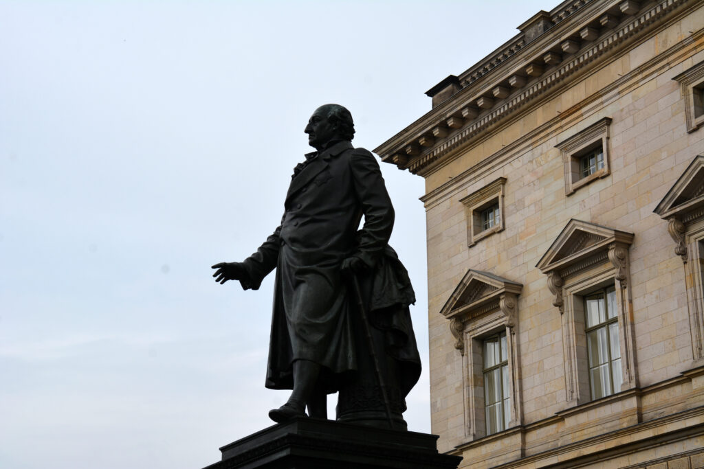 Denkmal für Freiherr vom Stein Vor dem Berliner Abgeordnetenhaus. Foto: Ulrich Horb