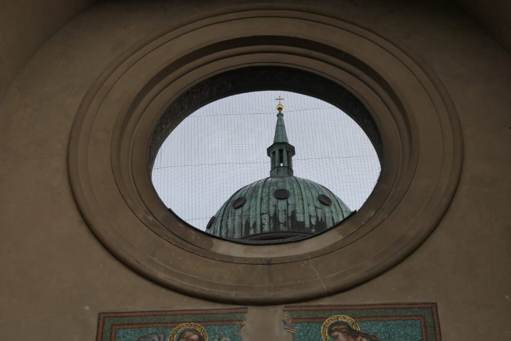Zerstörtes Langschiff der St.-Michael-Kirche. Foto: Ulrich Horb