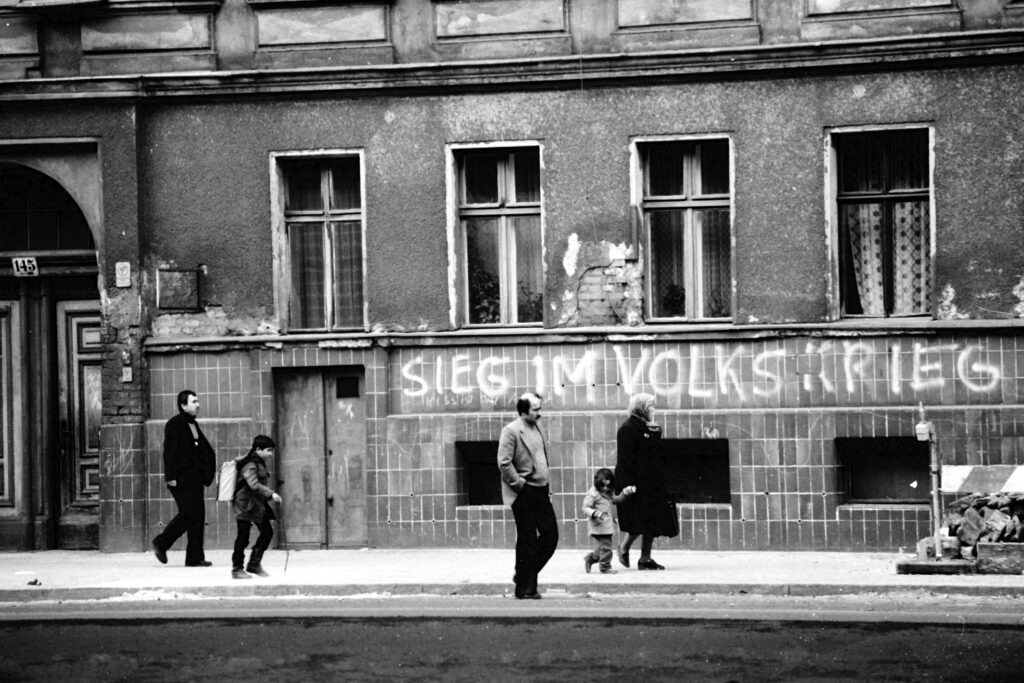 Parolen: Skalitzer Straße, achtziger Jahre. Foto: Ulrich Horb