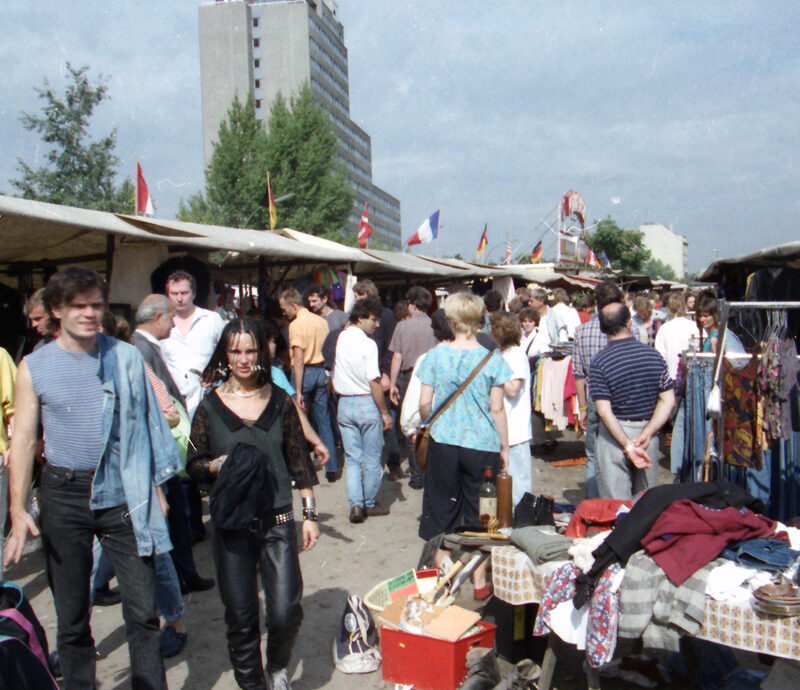 Krempelmarkt am Reichpietschufer 1990. Foto: Ulrich Horb