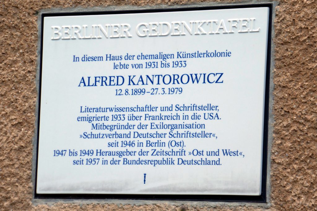 Künstlerkolonie, Gedenktafel für Alfred Kantorowicz. Foto: Ulrich Horb